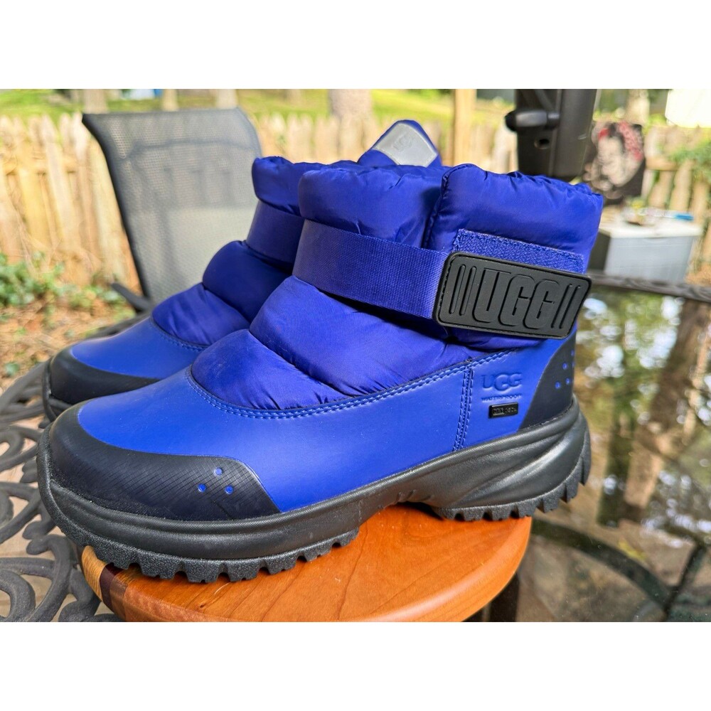 UGG Adirondack Waterproof Puffer Boots Purple Women’s Size 8